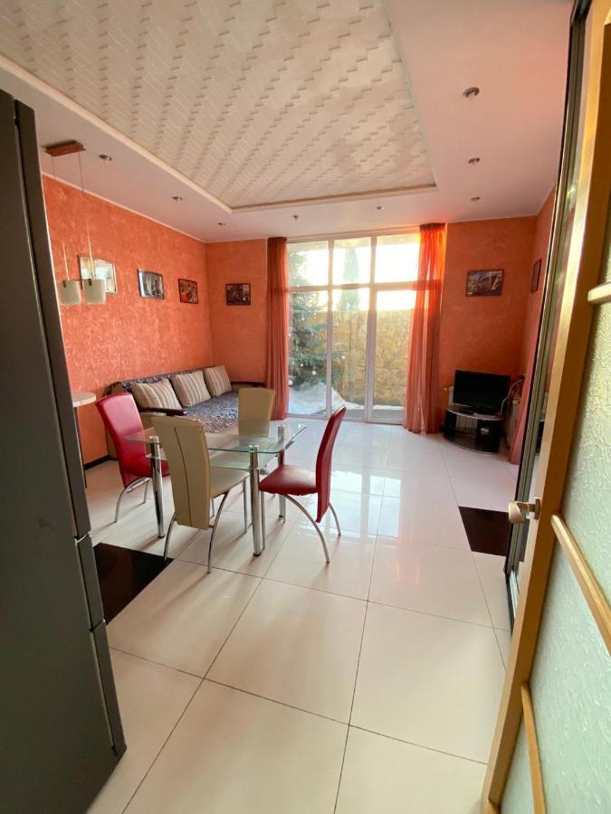 Petropavlovskaya BorshchagovkaТownhouse 84别墅 外观 照片