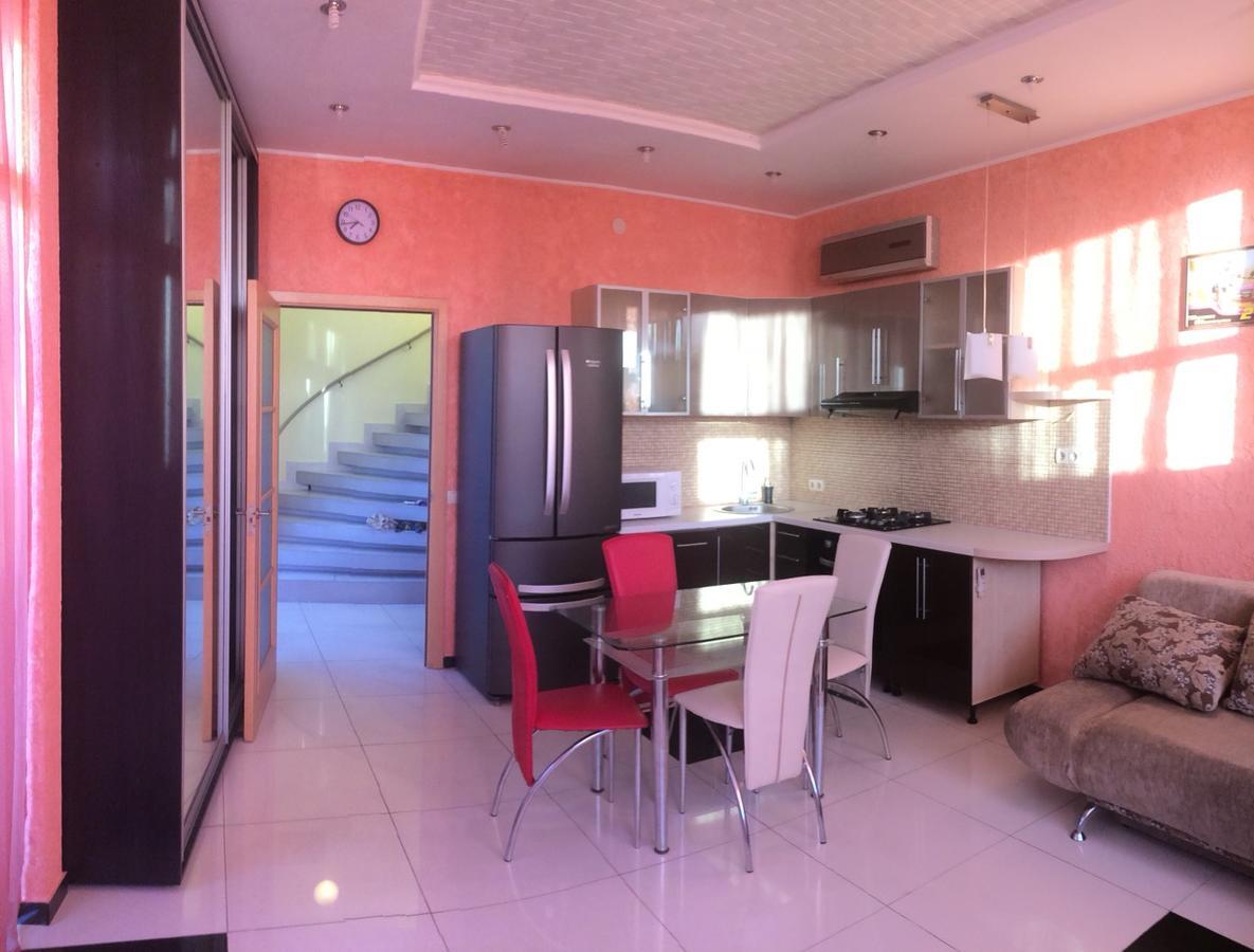 Petropavlovskaya BorshchagovkaТownhouse 84别墅 外观 照片